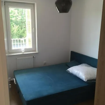 Feniks Apartament, Podczele דירה